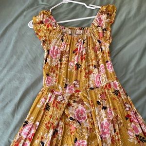 Hello Altar’s state high-low romper size large